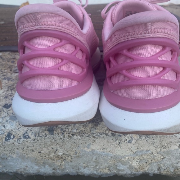 Kizik Athens Pink Sneakers size 9 1/2 - Picture 8 of 10